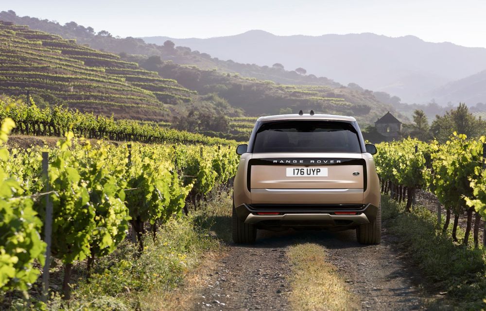 Acesta este noul Range Rover: versiuni hibride care merg 100 de km electric și filtru împotriva SARS-COV2 - Poza 17