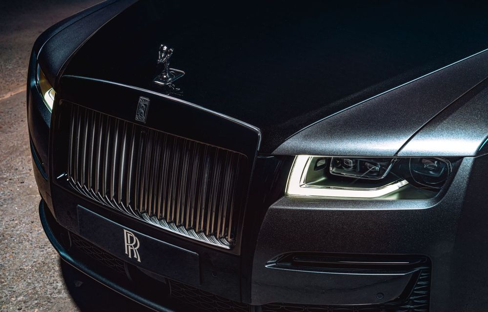 Noul Rolls-Royce Ghost Black Badge: 600 de cai putere și cea mai neagră culoare din industrie - Poza 26