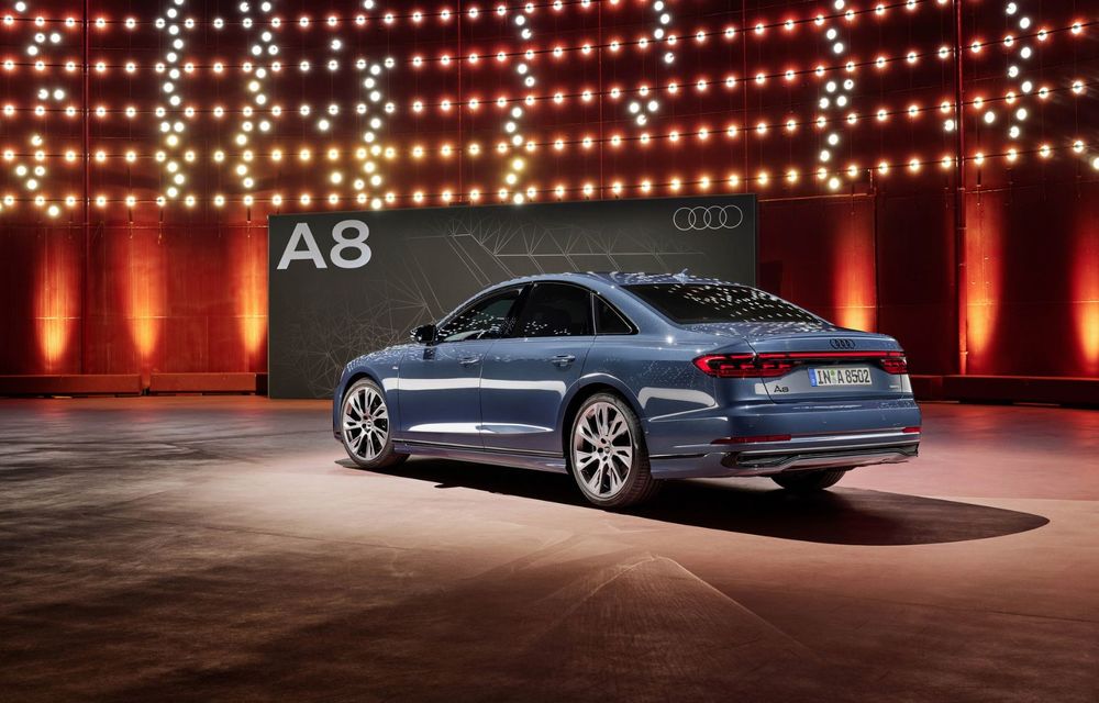 Audi prezintă noul A8 facelift: modificări estetice și, în premieră pe nava amiral, linie exterioară S Line - Poza 9
