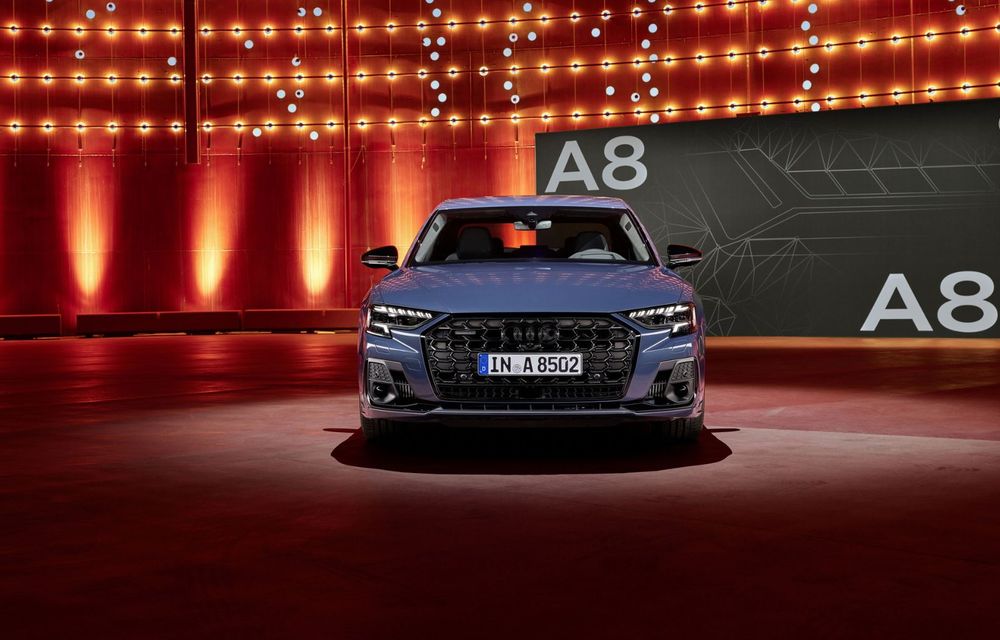 Audi prezintă noul A8 facelift: modificări estetice și, în premieră pe nava amiral, linie exterioară S Line - Poza 5