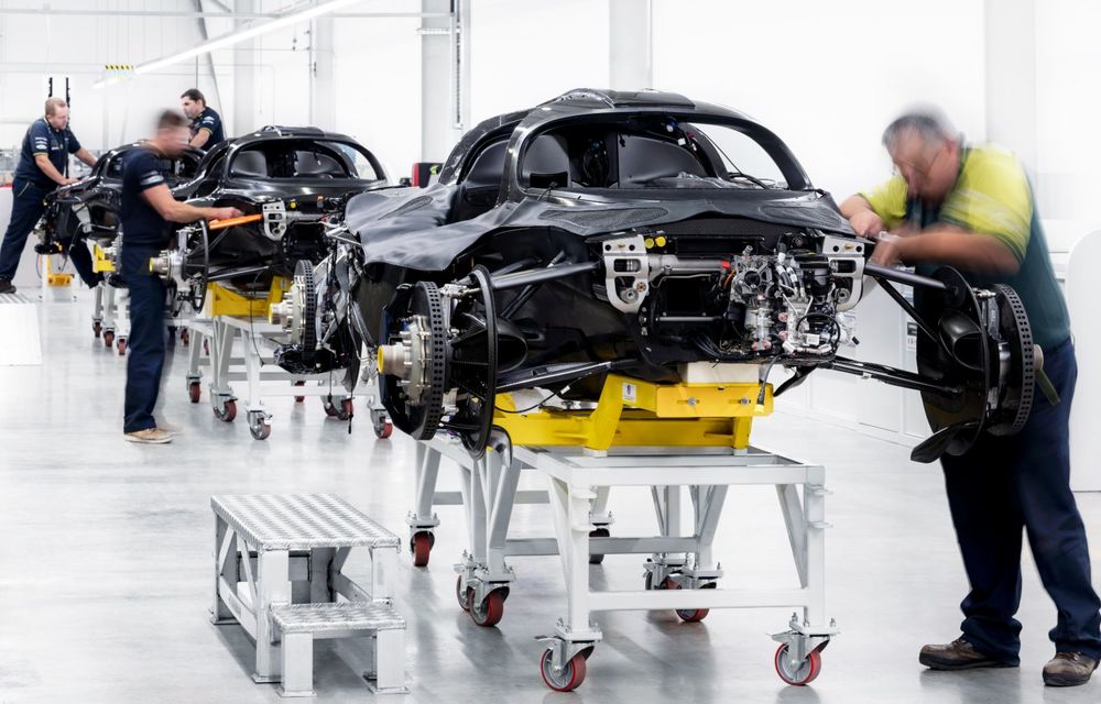 Aston Martin a început producția hypercar-ului Valkyrie. Primul exemplar a fost deja finalizat - Poza 3