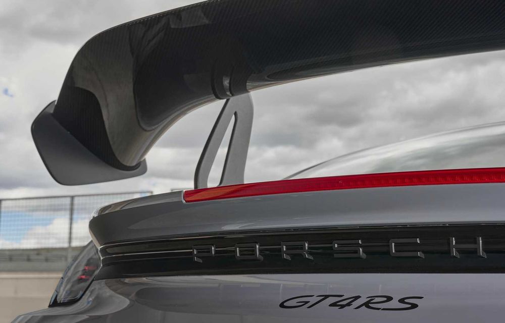 Porsche lansează Cayman GT4 RS, cel mai puternic Cayman produs vreodată - Poza 8
