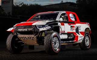Toyota va concura în Raliul Dakar cu o versiune de performanță GR Hilux