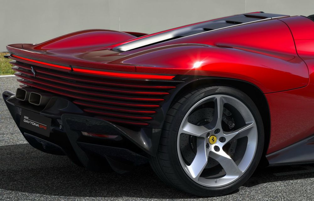 Noul Ferrari Daytona SP3: design retro, motor V12 cu 840 CP și producție limitată - Poza 12