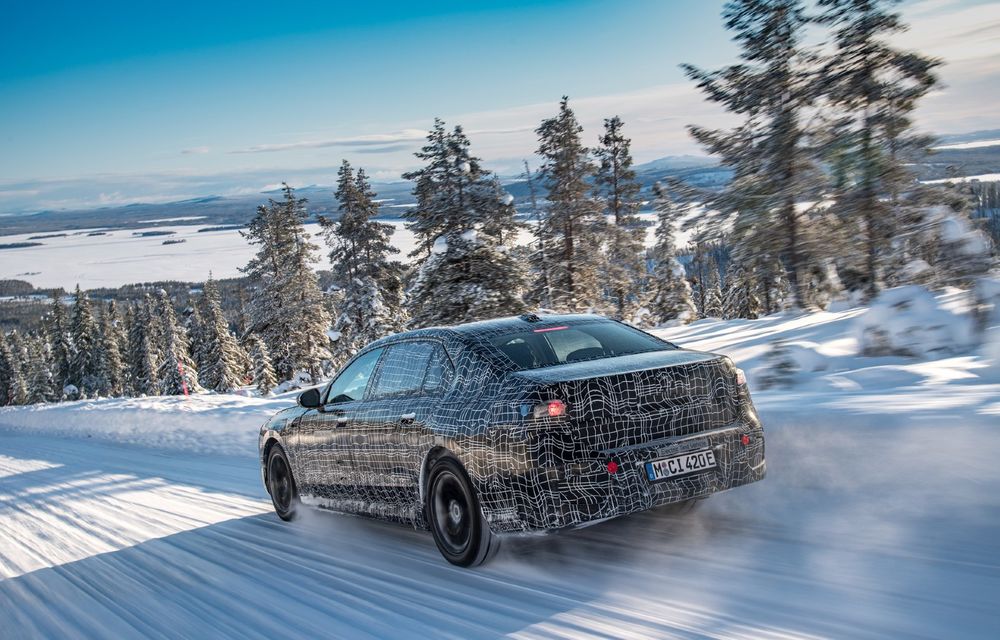 BMW a publicat primele imagini cu viitoarea limuzină i7. Mașina va concura cu Mercedes EQS - Poza 9