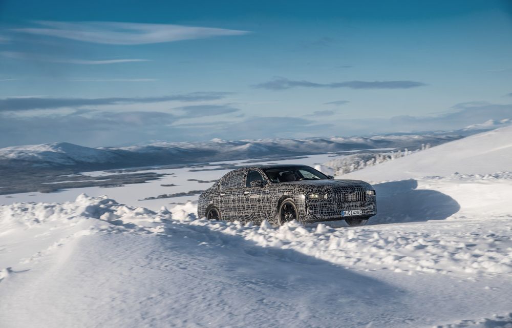 BMW a publicat primele imagini cu viitoarea limuzină i7. Mașina va concura cu Mercedes EQS - Poza 4