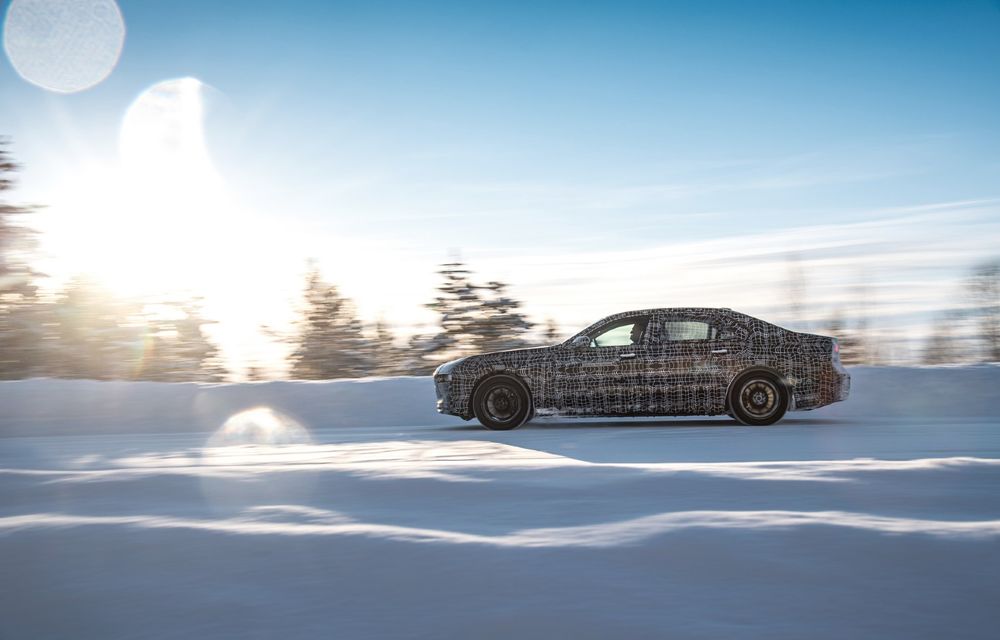 BMW a publicat primele imagini cu viitoarea limuzină i7. Mașina va concura cu Mercedes EQS - Poza 14