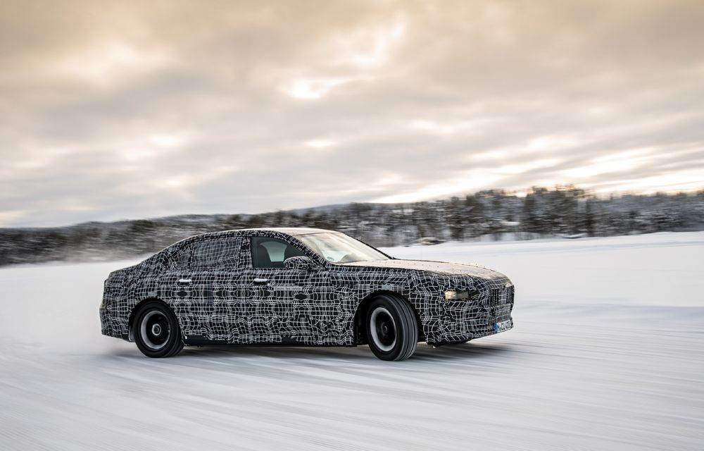 BMW a publicat primele imagini cu viitoarea limuzină i7. Mașina va concura cu Mercedes EQS - Poza 18