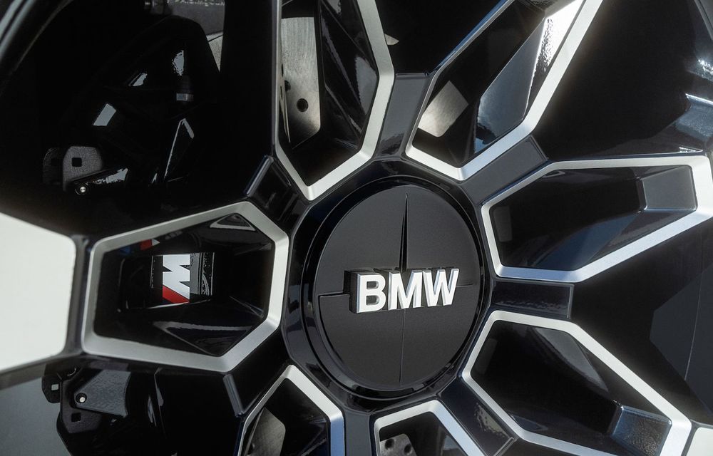 BMW prezintă conceptul XM: plug-in hybrid, 750 CP și versiune de serie în 2022 - Poza 22