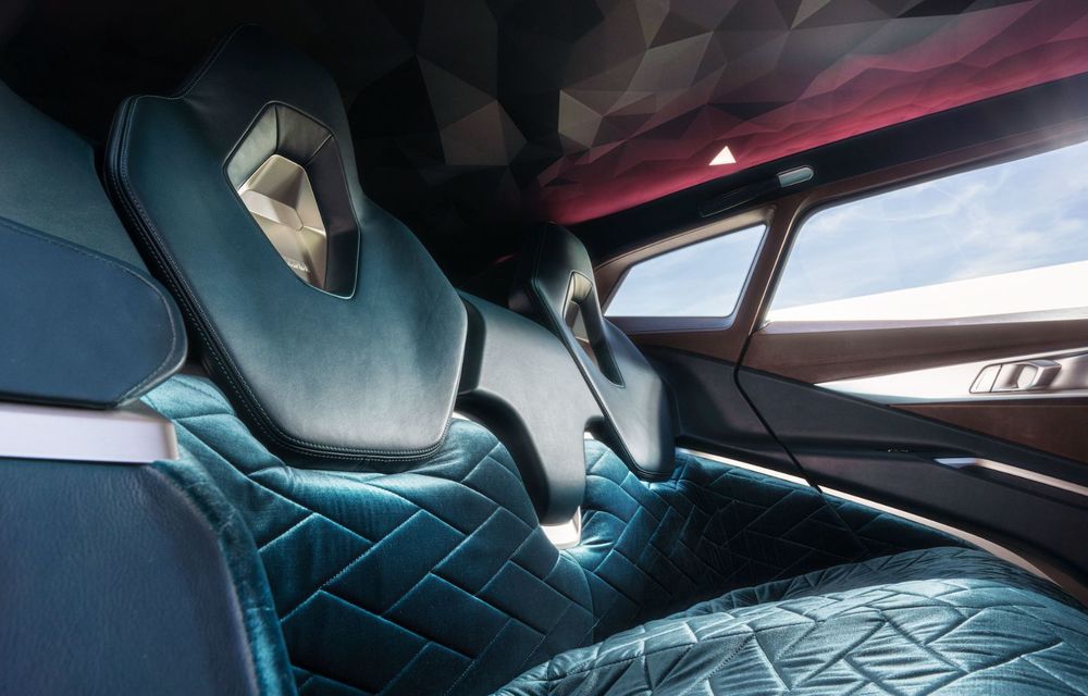 BMW prezintă conceptul XM: plug-in hybrid, 750 CP și versiune de serie în 2022 - Poza 13