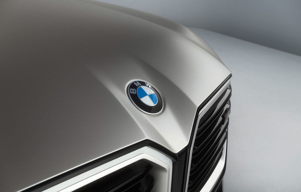 BMW prezintă conceptul XM: plug-in hybrid, 750 CP și versiune de serie în 2022 - Poza 17
