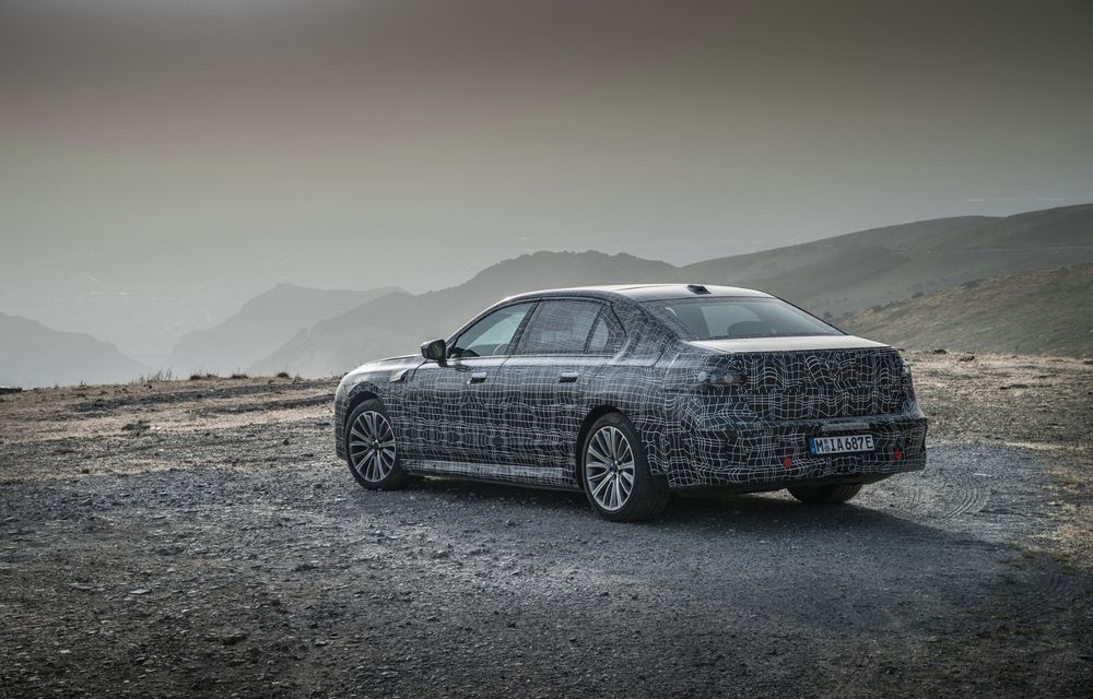 Imagini cu prototipul viitorului BMW i7. Sedanul electric de lux a a fost testat în diferite zone ale globului - Poza 13