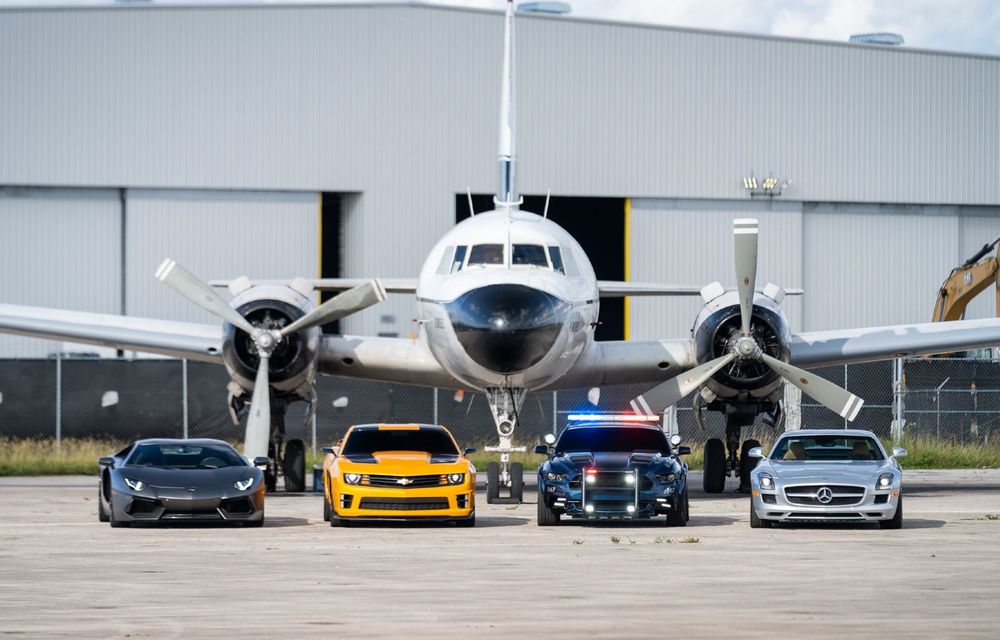 Patru mașini din seria de filme „Transformers”, puse la vânzare pentru două milioane de dolari - Poza 6