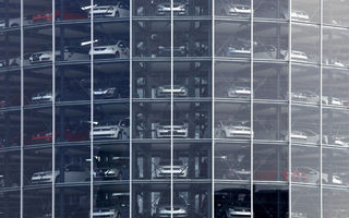 Volkswagen estimează o scădere a producției auto în 2022, din cauza crizei de semiconductori