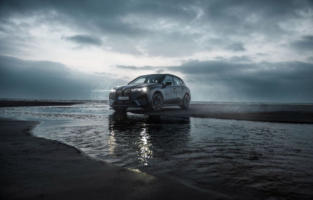 BMW prezintă noul iX M60: până la 619 CP și 575 de kilometri autonomie - Poza 5