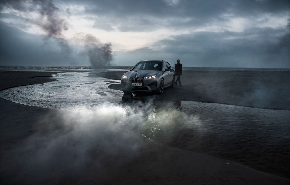BMW prezintă noul iX M60: până la 619 CP și 575 de kilometri autonomie - Poza 8
