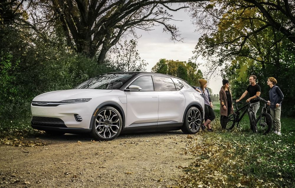 Chrysler prezintă conceptul electric Airflow. Din 2028, marca americană va fi pur electrică - Poza 3
