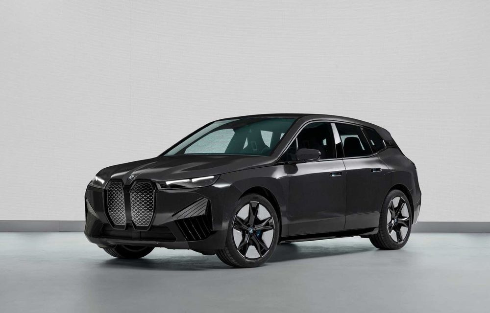 VIDEO: BMW prezintă o vopsea care își poate schimba culoarea - Poza 4