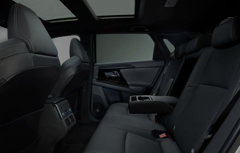 Noul SUV Toyota bZ4X inaugurează o gamă dedicată doar electricelor. Garanție de 10 ani pentru baterie - Poza 14