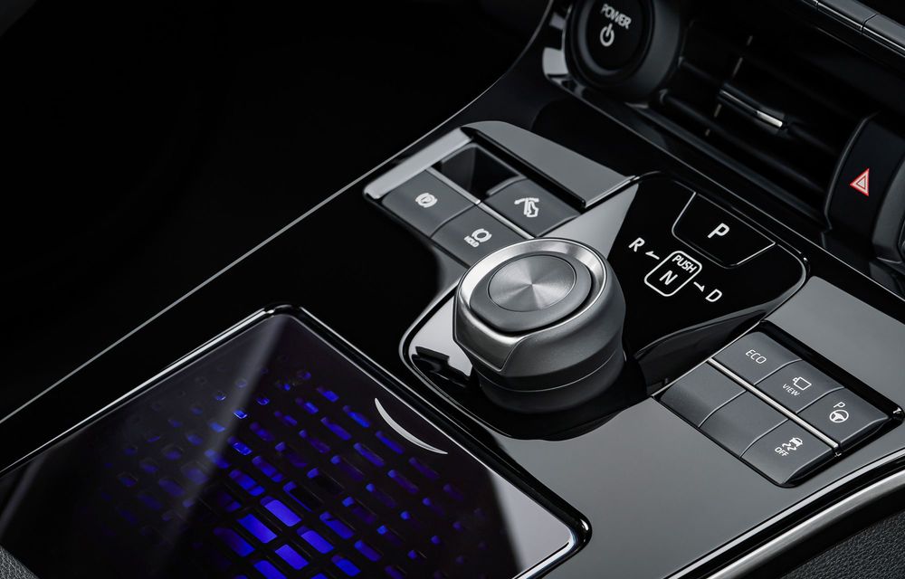 Noul SUV Toyota bZ4X inaugurează o gamă dedicată doar electricelor. Garanție de 10 ani pentru baterie - Poza 30