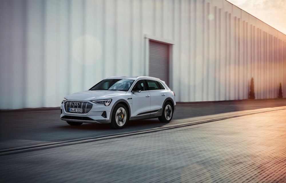 Audi face ordine în gamă: faceliftul modelului E-Tron va fi rebotezat Q8 E-Tron - Poza 1