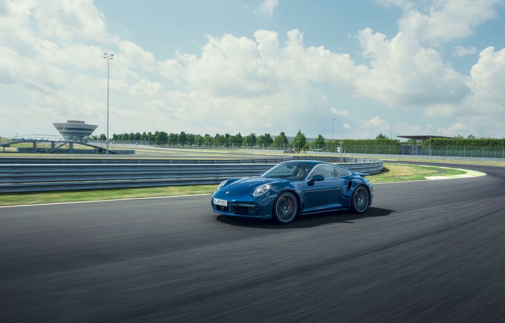 Porsche, vânzări record în 2021. Taycan a depășit pentru prima dată 911 - Poza 4