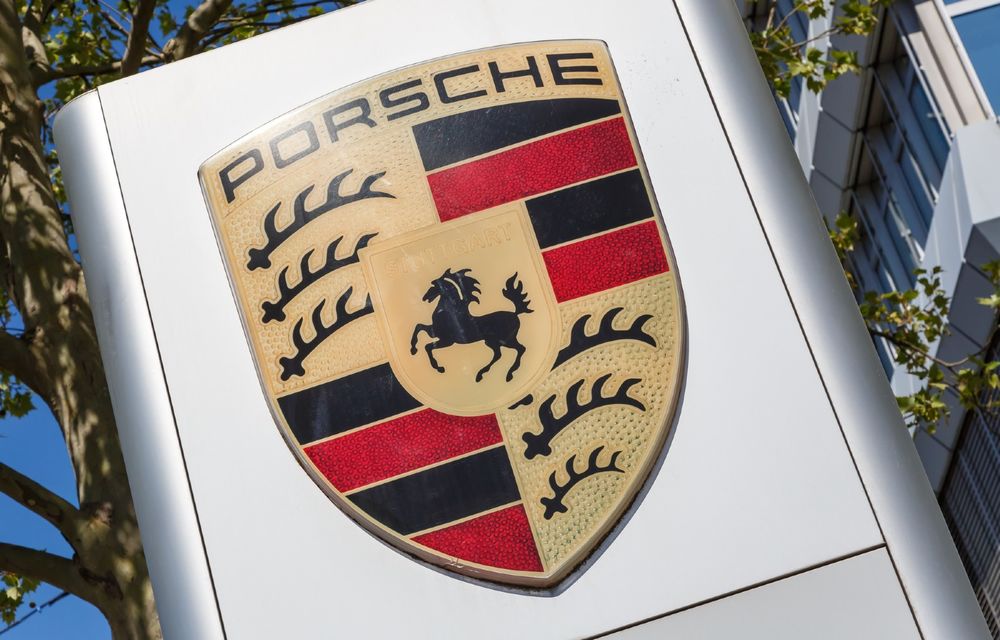 Porsche, vânzări record în 2021. Taycan a depășit pentru prima dată 911 - Poza 1