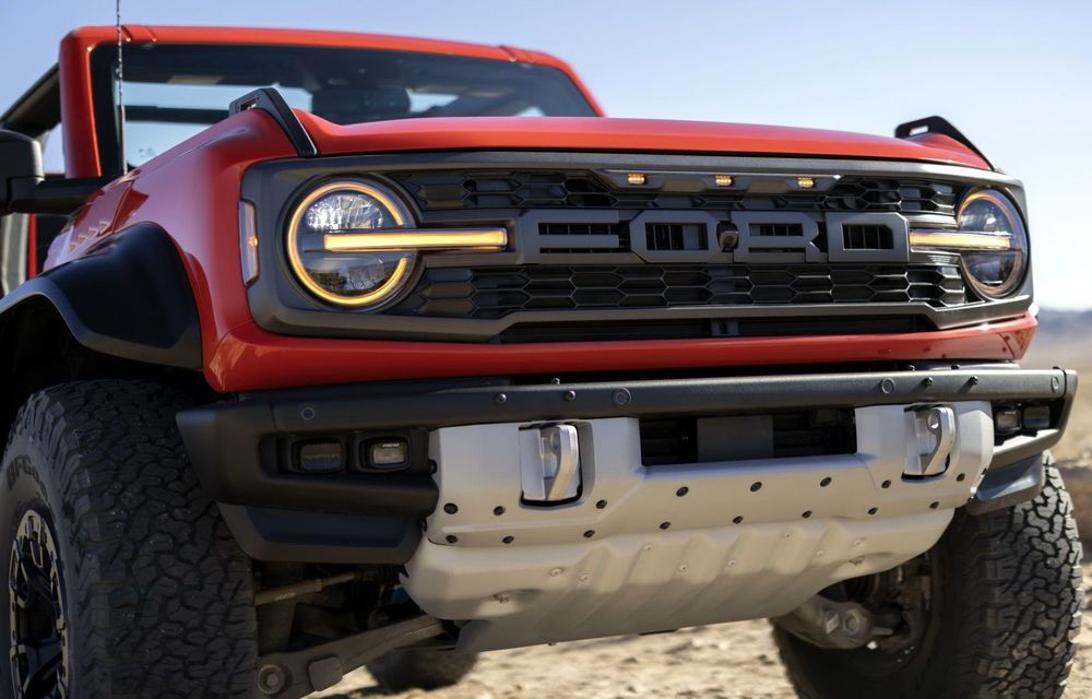 Ford prezintă noul Bronco Raptor: peste 400 de cai putere și 33 cm gardă la sol - Poza 23