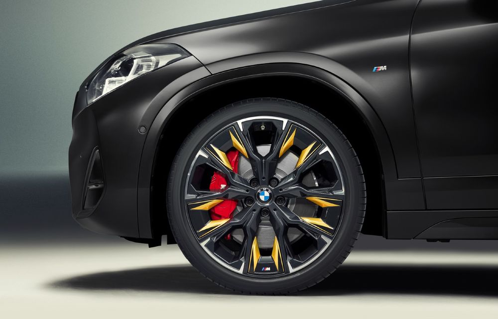 BMW lansează ediția specială X2 Edition GoldPlay, cu vopsea specială și accente aurii - Poza 4