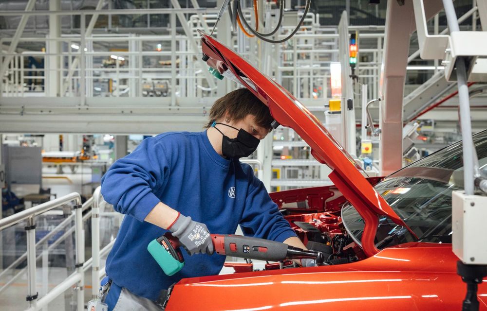 OFICIAL: Volkswagen demarează producția modelului cu zero emisii ID.5 - Poza 7