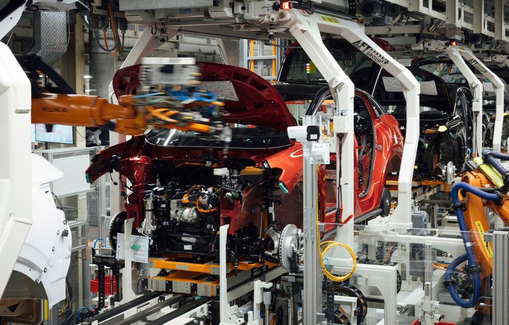 OFICIAL: Volkswagen demarează producția modelului cu zero emisii ID.5 - Poza 4