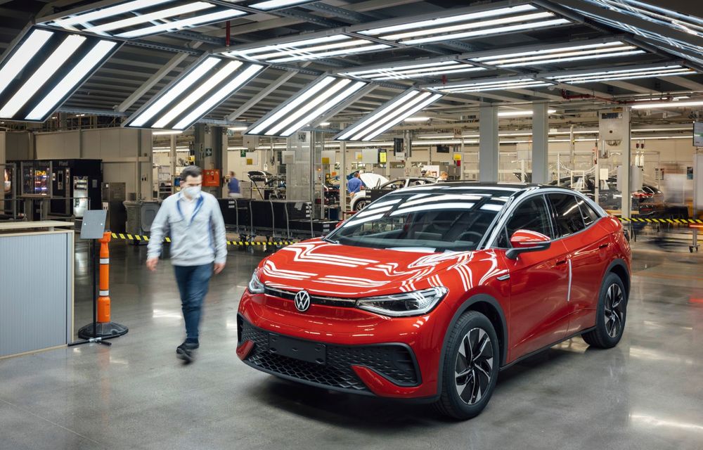 OFICIAL: Volkswagen demarează producția modelului cu zero emisii ID.5 - Poza 1