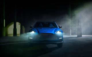 Aston Martin va renunța la vânzarea de mașini cu motoare pur termice din 2026