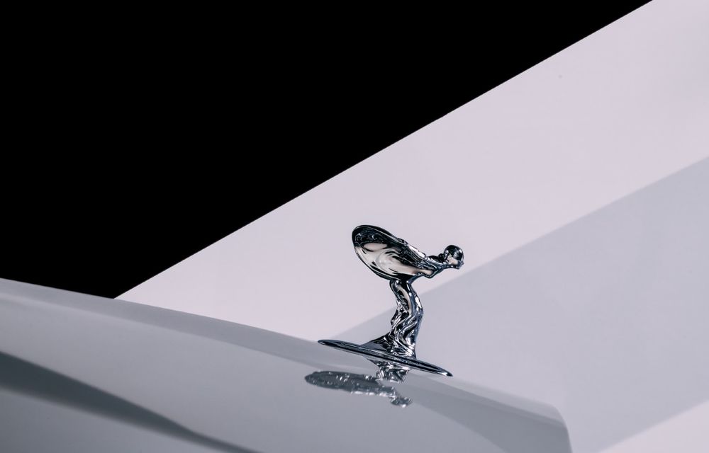 Statueta Rolls-Royce Spirit of Ecstasy a fost redesenată pentru viitoarele modele electrice - Poza 1