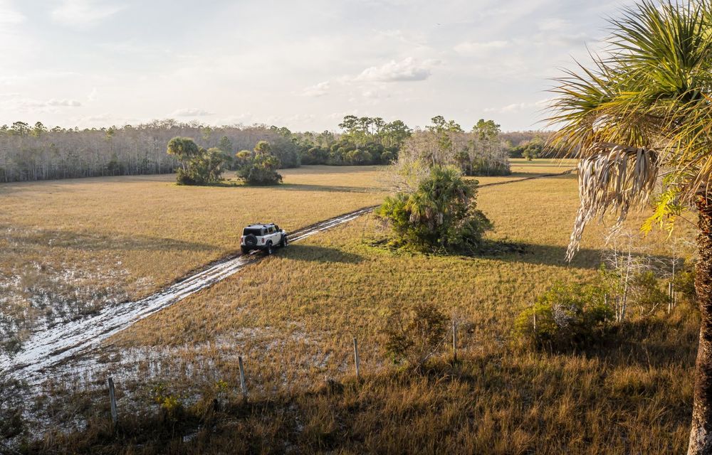 Ford prezintă noul Bronco Everglades: poate traversa prin apă adâncă de aproape un metru - Poza 14