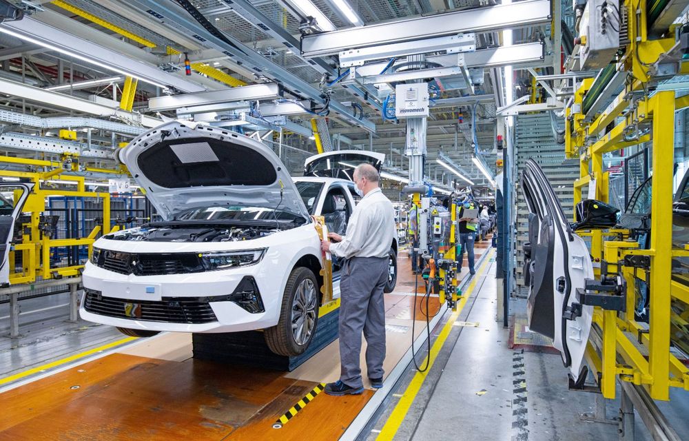 Noua generație Opel Astra a intrat în producție. Livrările încep în această primăvară - Poza 1
