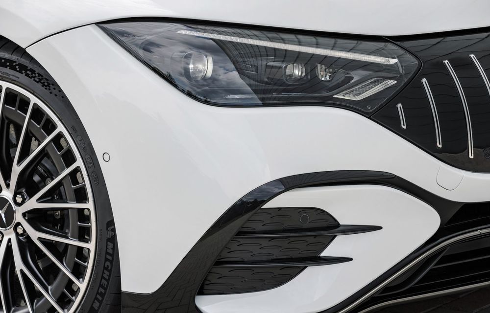 Noul Mercedes-AMG EQE debutează cu până la 687 CP și 533 kilometri autonomie - Poza 15