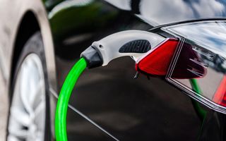 ANALIZĂ: Peste 4 milioane de mașini electrice au fost vândute la nivel mondial, în 2021