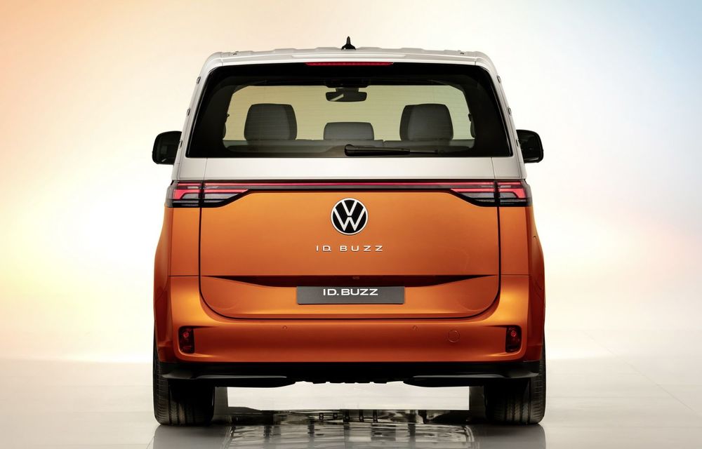 Electricul Volkswagen ID.Buzz debutează cu 204 CP, interior &quot;vegan&quot; și variantă Cargo - Poza 6