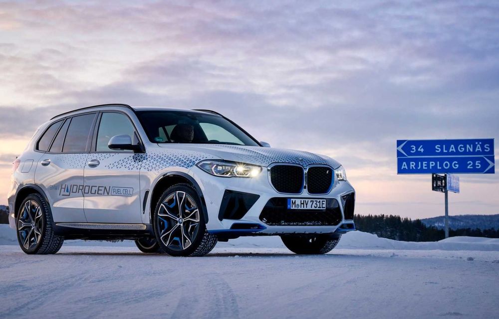Imagini cu BMW iX5 Hydrogen în timpul testelor de iarnă: 374 CP, iar plinul de hidrogen se face în 3 - 4 minute - Poza 3