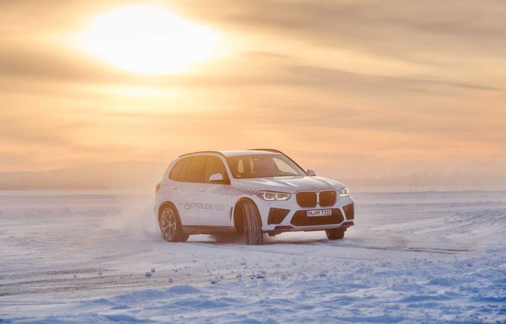 Imagini cu BMW iX5 Hydrogen în timpul testelor de iarnă: 374 CP, iar plinul de hidrogen se face în 3 - 4 minute - Poza 11