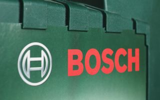 Bosch își suspendă activitatea în Rusia. Vehicule militare rusești au fost echipate cu piesele sale