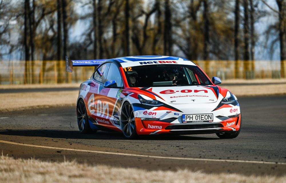 Prima participare a unei Tesla în motorsportul românesc: un Model 3 aleargă în Campionatul de Viteză în Coastă - Poza 13