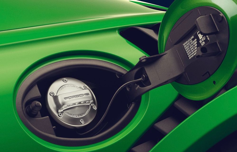 Porsche investește alte 69 de milioane de euro în combustibilii sintetici - Poza 1
