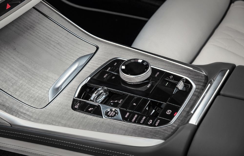 BMW X7 facelift introduce un design complet nou și folosește doar motoare electrificate - Poza 101