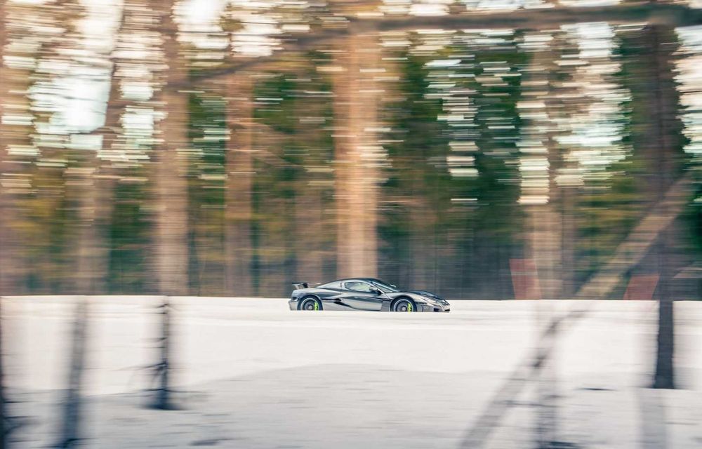 Imagini cu noul Rimac Nevera din timpul testelor de iarnă: 1.914 CP și 550 km autonomie - Poza 17