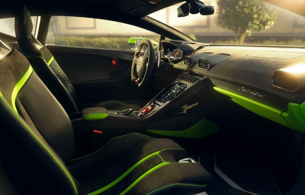 Lamborghini prezintă noul Huracan Tecnica: 640 CP și roți motrice spate - Poza 21