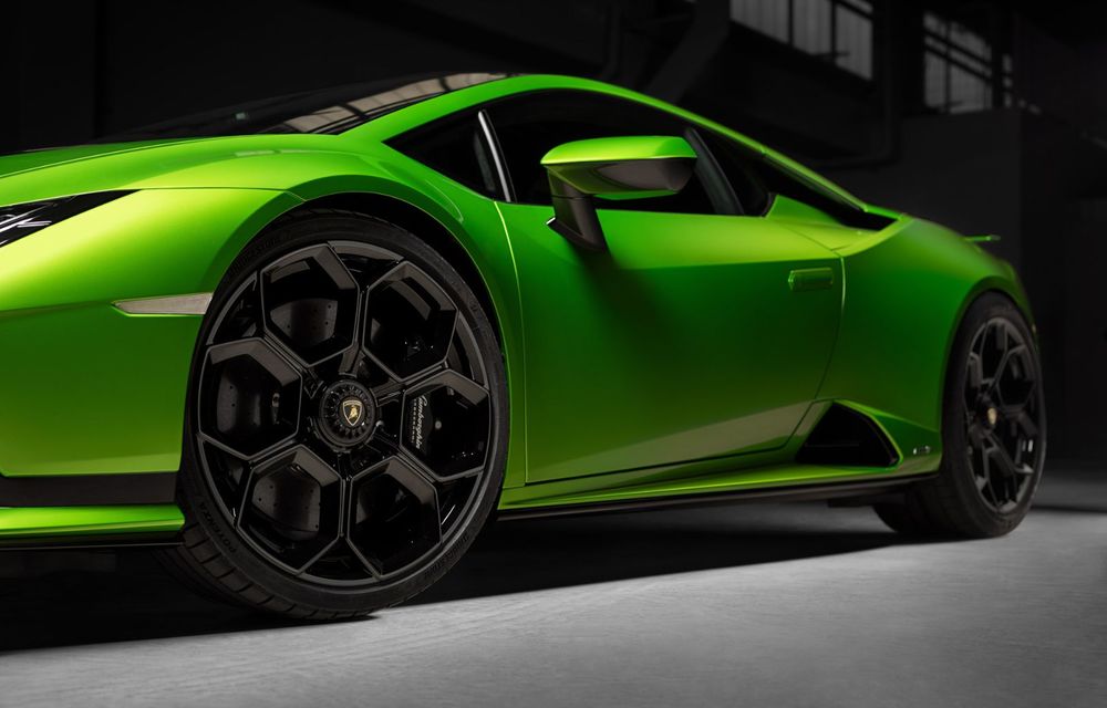 Lamborghini prezintă noul Huracan Tecnica: 640 CP și roți motrice spate - Poza 8
