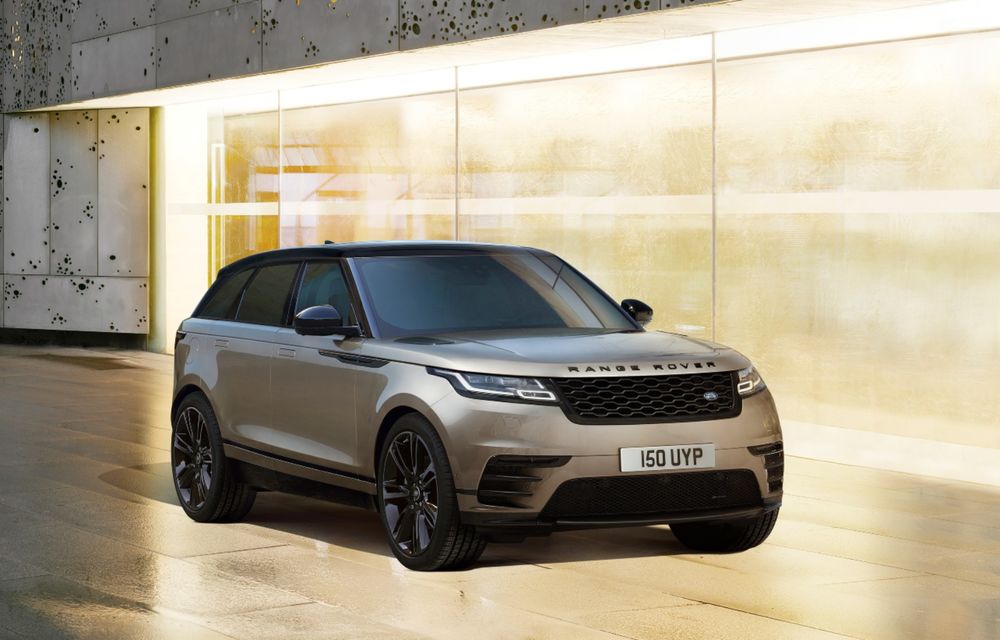 Land Rover lansează Range Rover Velar HST. Accente negre și două motorizări noi - Poza 5