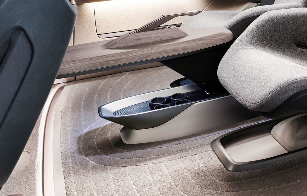 Acesta este conceptul Audi Urbansphere: sufragerie pe roți, cu 750 kilometri autonomie - Poza 56